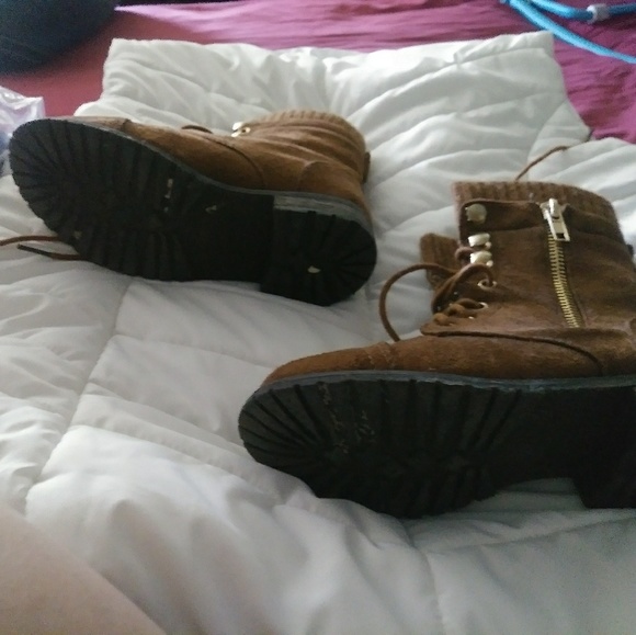 Boots - Picture 2 of 3